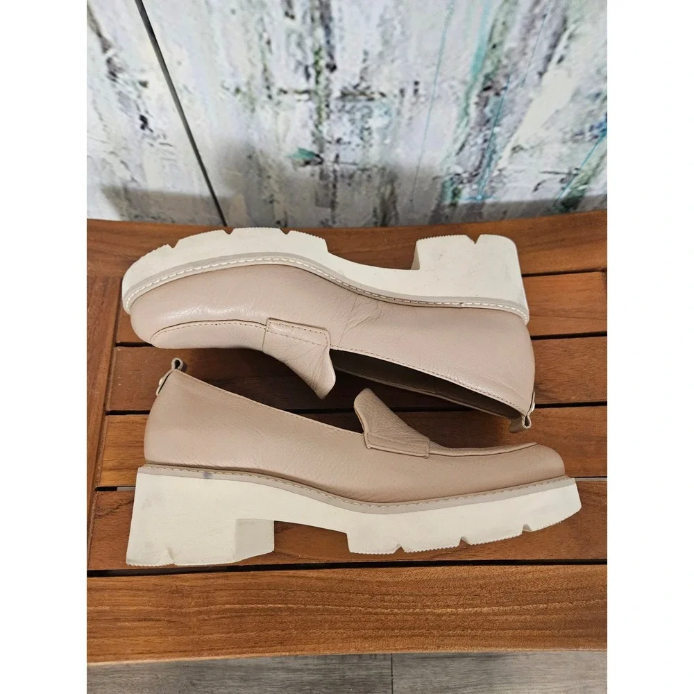 Naturalizer Darry Loafers 7M Beige Leather Platform Lug Sole Block Heel Chunky